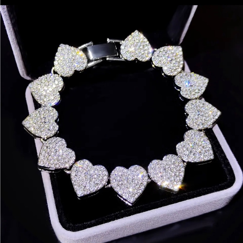 Heart link chain bracelet